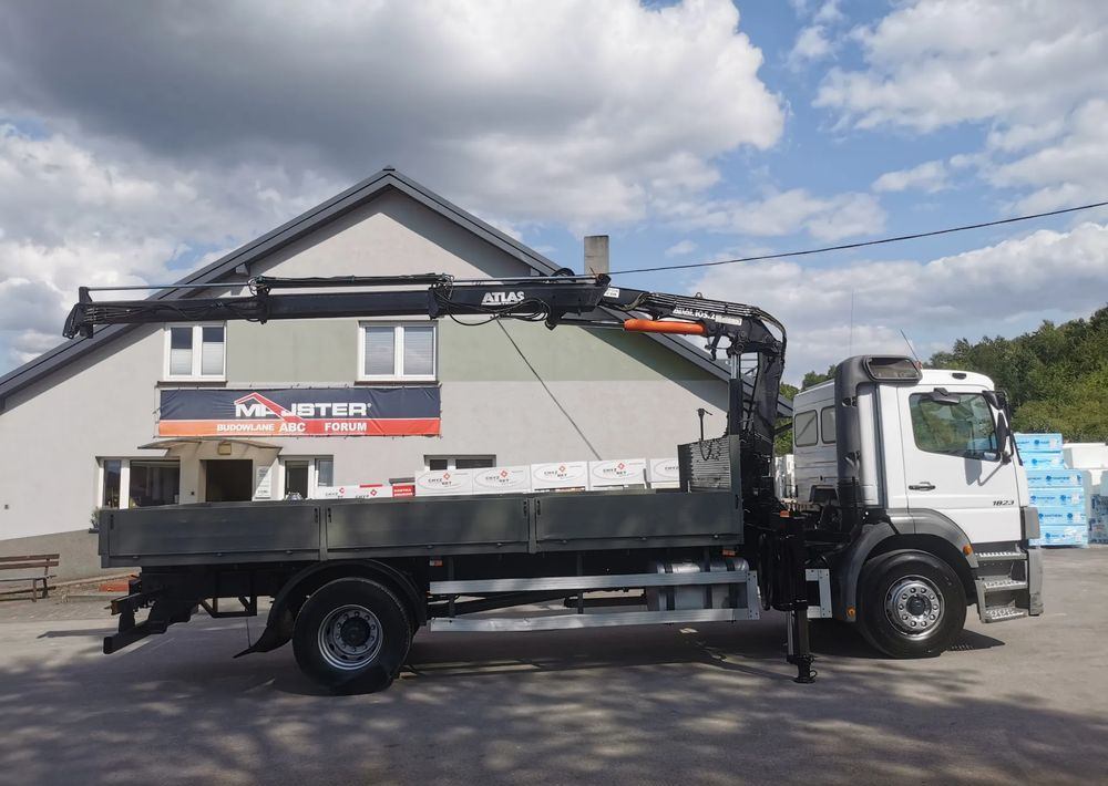 Mercedes-Benz Atego 1823 żuraw HDS Atlas 105.2 koła 315/80R22,5 - Camion platformă, Camion cu macara: Foto 3 Mercedes-Benz Atego 1823 żuraw HDS Atlas 105.2 koła 315/80R22,5 - Camion platformă, Camion cu macara: Foto 3