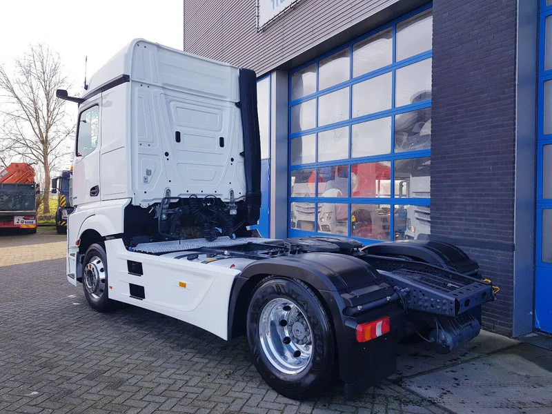 Mercedes-Benz Actros 1845 Retarder MirrorCam - Cap tractor: Foto 4 Mercedes-Benz Actros 1845 Retarder MirrorCam - Cap tractor: Foto 4
