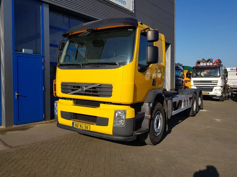 Volvo FE 300 EEV 6X2 Retarder Pto 234.000 KM TÜV - Camion şasiu: Foto 2 Volvo FE 300 EEV 6X2 Retarder Pto 234.000 KM TÜV - Camion şasiu: Foto 2