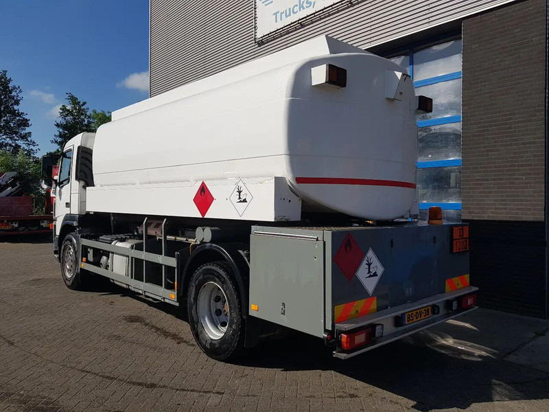 Volvo FM 9.340 Petrol, Diesel 17000 Ltr. 3 Compartementen - Camion cisternă: Foto 4 Volvo FM 9.340 Petrol, Diesel 17000 Ltr. 3 Compartementen - Camion cisternă: Foto 4