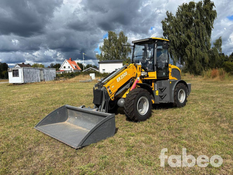 Everun 2500 PRO - Stivuitor telescopic: Foto 1 Everun 2500 PRO - Stivuitor telescopic: Foto 1