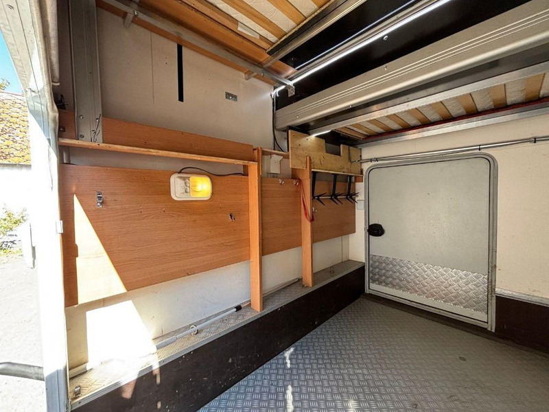 Fiat 244 KNAUS X244 - Autorulotă integrată: Foto 5 Fiat 244 KNAUS X244 - Autorulotă integrată: Foto 5