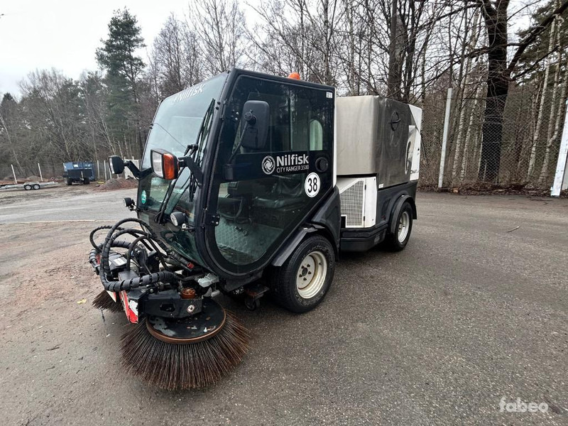 Nilfisk CIty Ranger 3500 - Măturătoare stradală: Foto 1 Nilfisk CIty Ranger 3500 - Măturătoare stradală: Foto 1