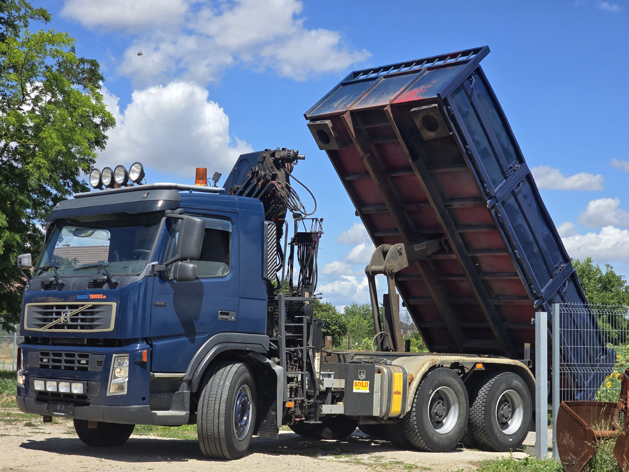 VOLVO FM 420 6X4 / KIPPER / CRANE HMF 1823 K4 - Camion basculantă, Camion cu macara: Foto 5 VOLVO FM 420 6X4 / KIPPER / CRANE HMF 1823 K4 - Camion basculantă, Camion cu macara: Foto 5