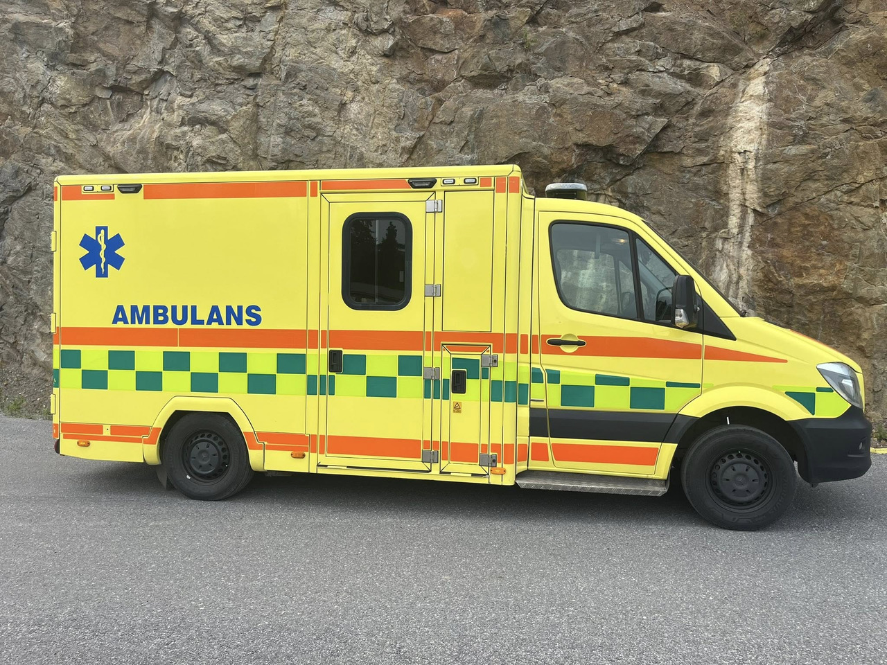 MERCEDES-BENZ Sprinter 319 - AMBULANCE / Krankenwagen / швидка допомога - Ambulanță: Foto 5 MERCEDES-BENZ Sprinter 319 - AMBULANCE / Krankenwagen / швидка допомога - Ambulanță: Foto 5