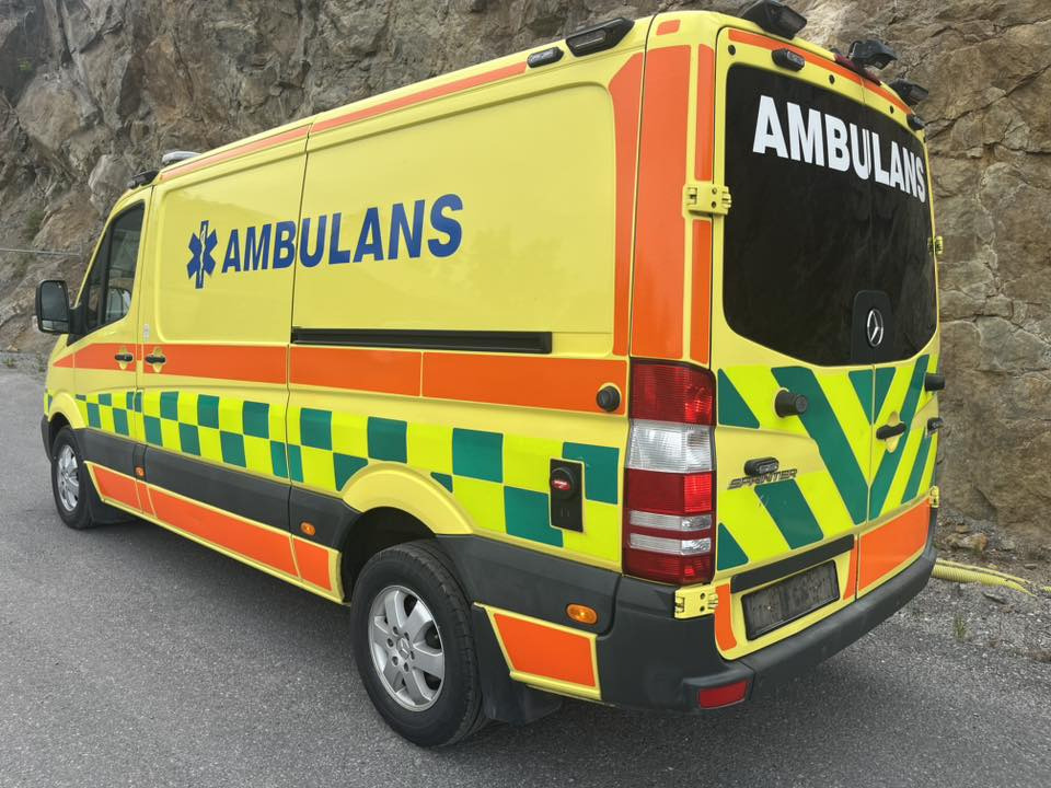 MERCEDES-BENZ Sprinter 319 - AMBULANCE - Ambulanță: Foto 4 MERCEDES-BENZ Sprinter 319 - AMBULANCE - Ambulanță: Foto 4
