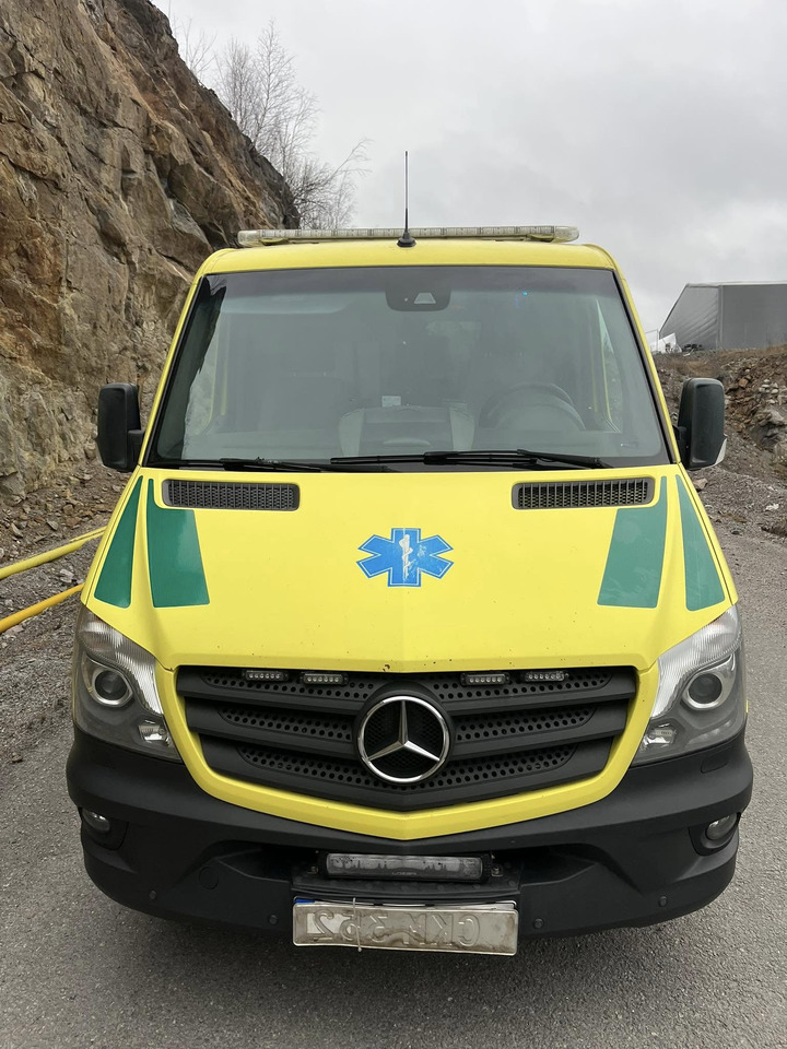 Mercedes-Benz Sprinter 316 - 2 stretcher ambulance - RESERVERAD!! - Ambulanță: Foto 5 Mercedes-Benz Sprinter 316 - 2 stretcher ambulance - RESERVERAD!! - Ambulanță: Foto 5