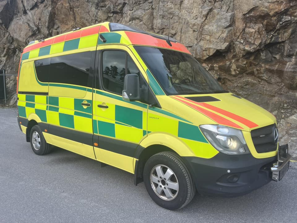 Mercedes-Benz Sprinter 319 - AMBULANCE - RESERVERAD !! - Ambulanță: Foto 1 Mercedes-Benz Sprinter 319 - AMBULANCE - RESERVERAD !! - Ambulanță: Foto 1