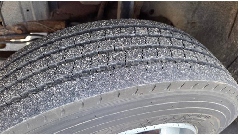 Leasing de Mitsubishi CANTER FE85B HIAB 026 Mitsubishi CANTER FE85B HIAB 026: Foto 17