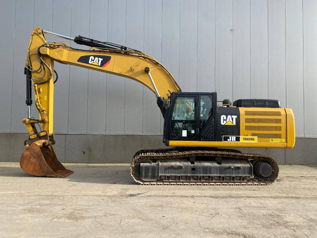 CAT 336F L XE (New Undercarriage) - Excavator pe şenile: Foto 1 CAT 336F L XE (New Undercarriage) - Excavator pe şenile: Foto 1