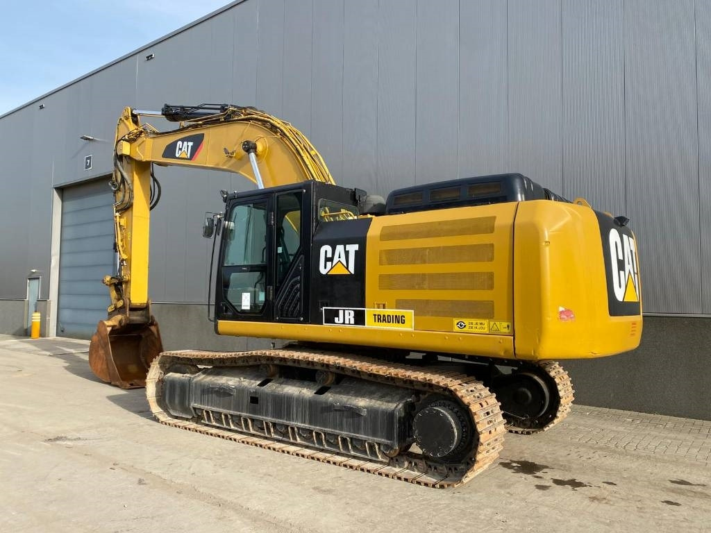 CAT 336F L XE (New Undercarriage) - Excavator pe şenile: Foto 3 CAT 336F L XE (New Undercarriage) - Excavator pe şenile: Foto 3