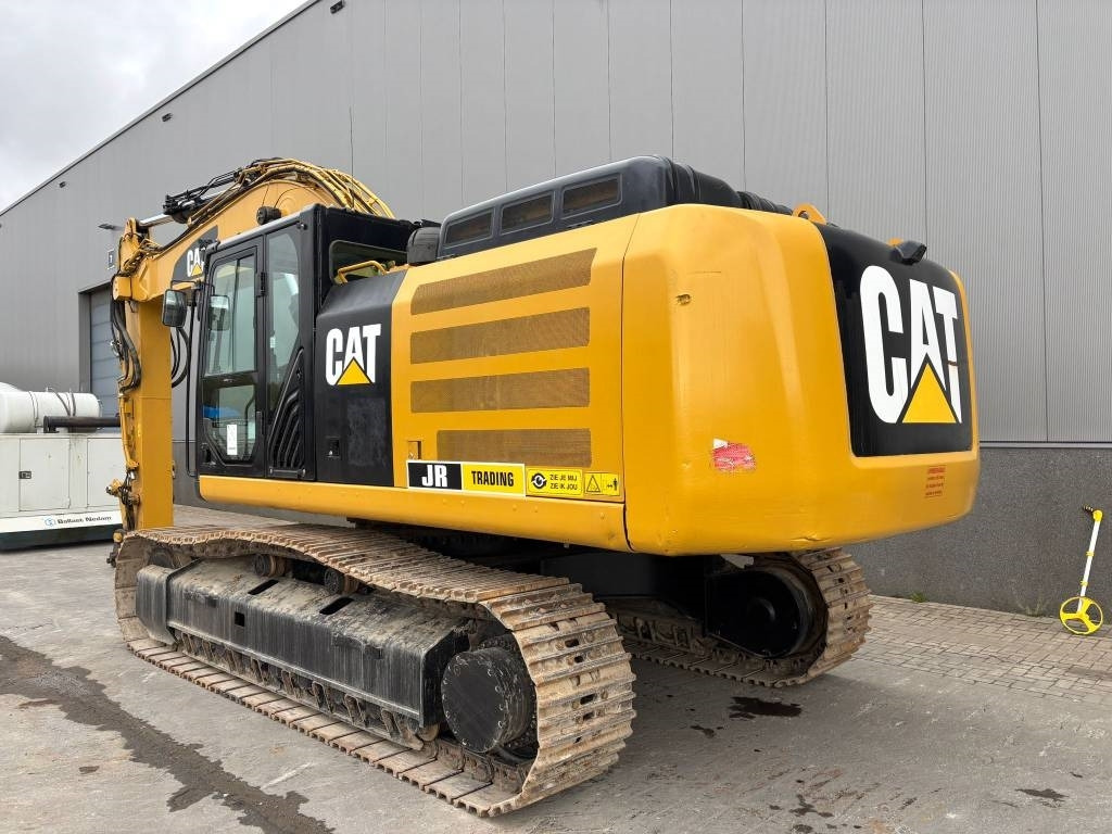 CAT 336F L XE (New Undercarriage)  - Excavator pe şenile: Foto 3 CAT 336F L XE (New Undercarriage)  - Excavator pe şenile: Foto 3