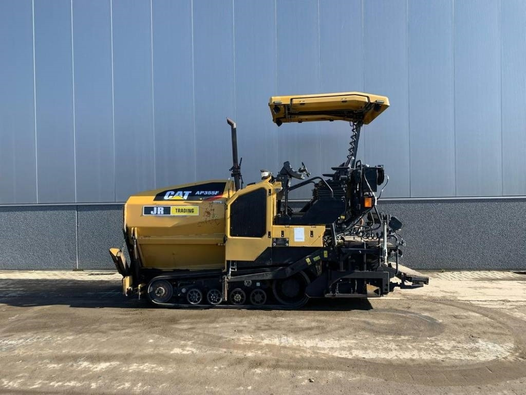 CAT AP355F - Finisor de asfalt: Foto 1 CAT AP355F - Finisor de asfalt: Foto 1