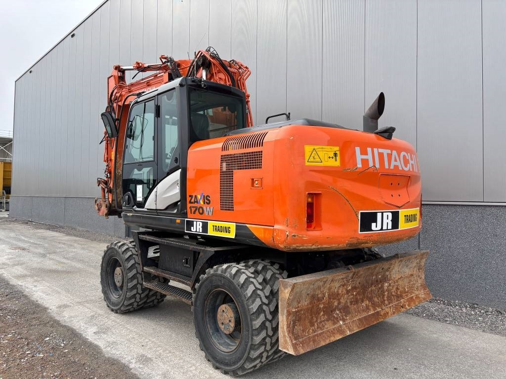 Hitachi ZX 170 W-5 B (low hours/new tires) - Excavator pe roţi: Foto 3 Hitachi ZX 170 W-5 B (low hours/new tires) - Excavator pe roţi: Foto 3
