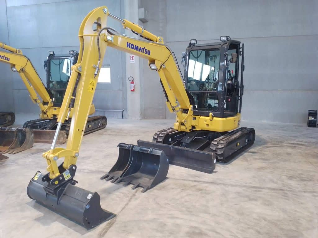 KOMATSU PC35MR-5 - Mini excavator: Foto 1 KOMATSU PC35MR-5 - Mini excavator: Foto 1