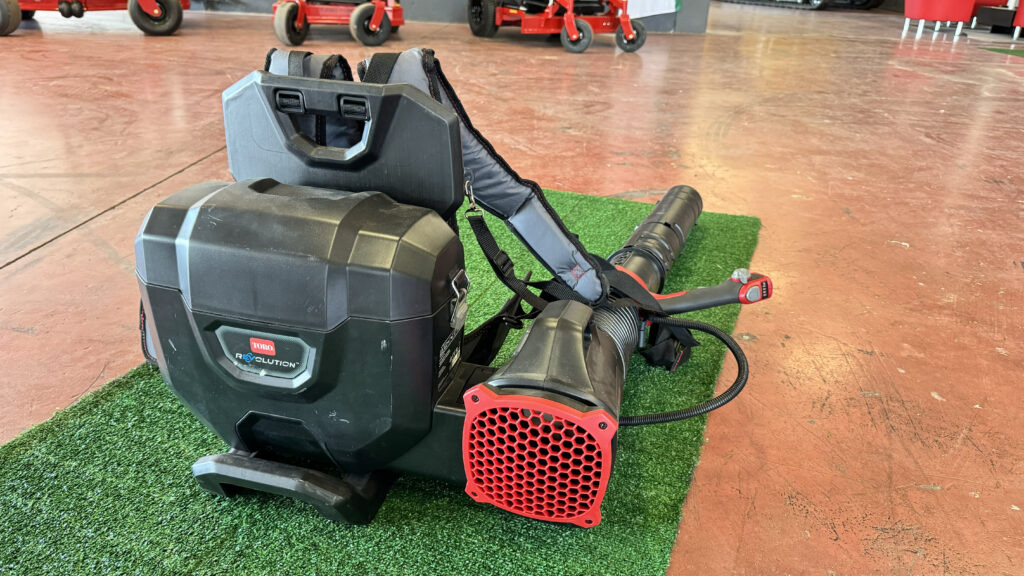Toro – Zaino e soffiatore Revolution 66200 - Utilaje pentru gradina: Foto 2 Toro – Zaino e soffiatore Revolution 66200 - Utilaje pentru gradina: Foto 2