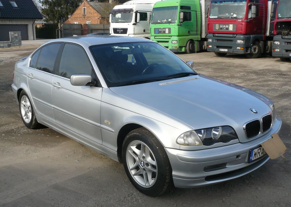 BMW Seria 3 320i - Berlină/ Sedan: Foto 2 BMW Seria 3 320i - Berlină/ Sedan: Foto 2