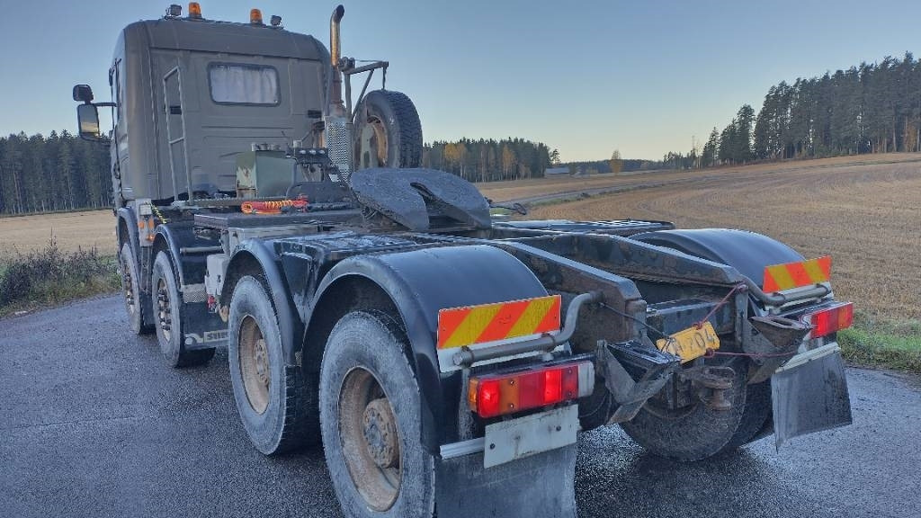 Scania R144 530 8x4 RASKASVETURI - Cap tractor: Foto 3 Scania R144 530 8x4 RASKASVETURI - Cap tractor: Foto 3