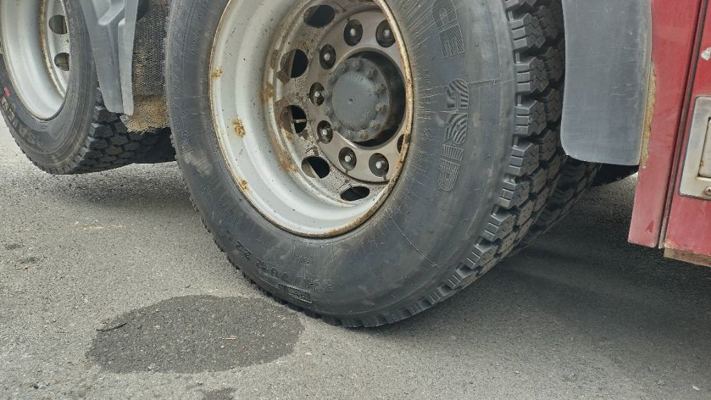 Volvo FH13 6x4 nouseva teliveto, HYDR!! - Cap tractor: Foto 3 Volvo FH13 6x4 nouseva teliveto, HYDR!! - Cap tractor: Foto 3