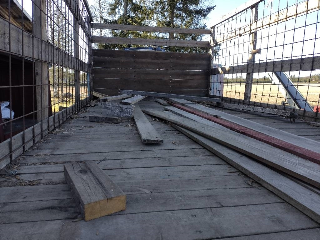 Klapikärry Kippivaunu - Remorcă autobasculantă agricolă: Foto 2 Klapikärry Kippivaunu - Remorcă autobasculantă agricolă: Foto 2