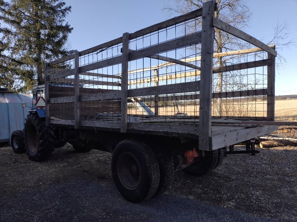 Klapikärry Kippivaunu - Remorcă autobasculantă agricolă: Foto 1 Klapikärry Kippivaunu - Remorcă autobasculantă agricolă: Foto 1
