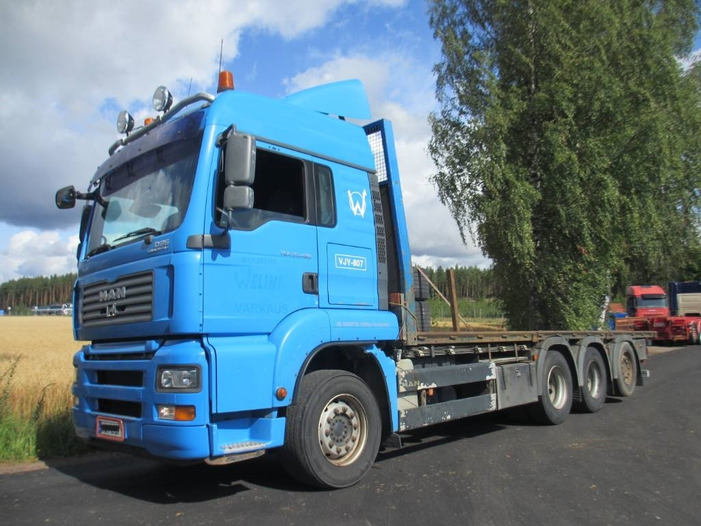 MAN 33.480 8x4 rahtilavalla,jatkoperä - Camion platformă: Foto 1 MAN 33.480 8x4 rahtilavalla,jatkoperä - Camion platformă: Foto 1