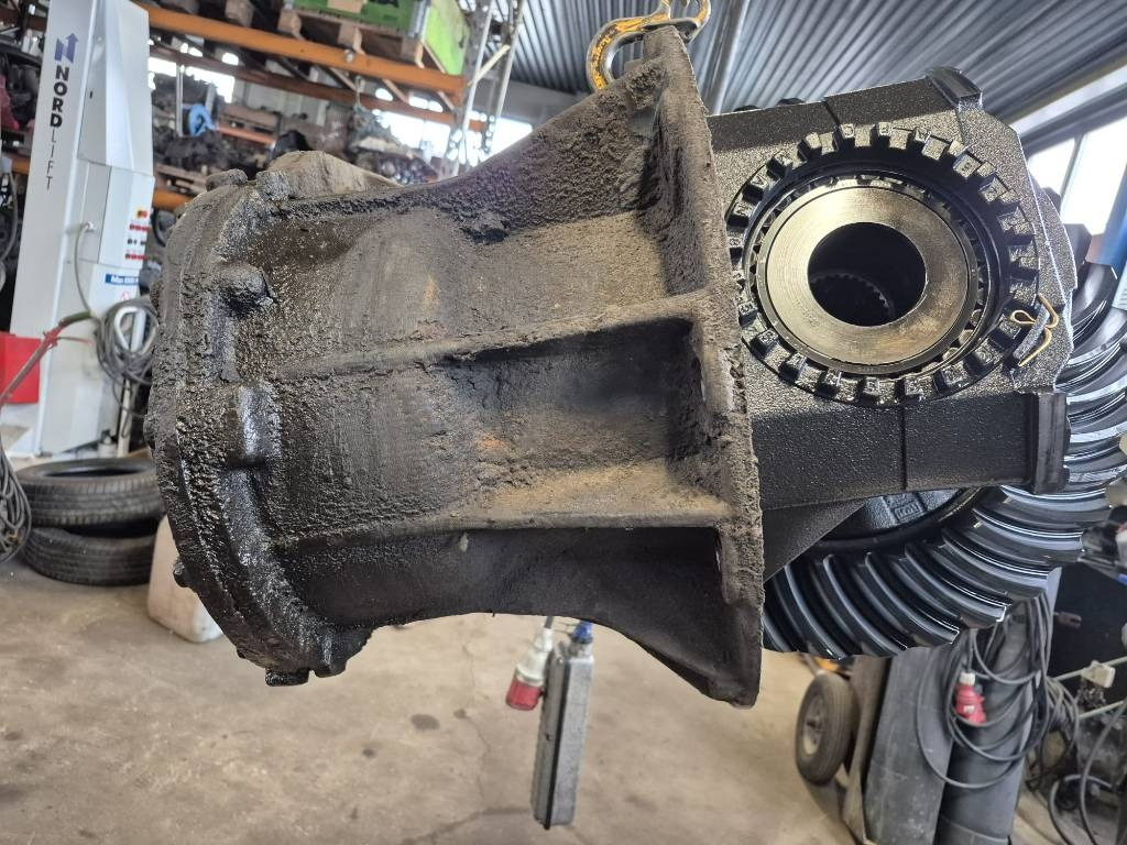MAN HYD-1370 Etuperä ratio 3,70 - Punte şi piese pentru Camion: Foto 1 MAN HYD-1370 Etuperä ratio 3,70 - Punte şi piese pentru Camion: Foto 1