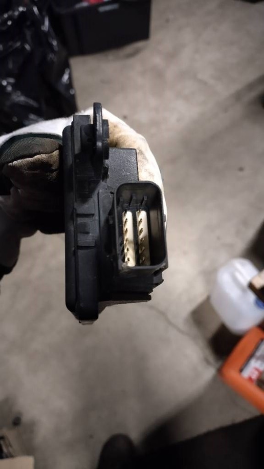 Scania Etäisyys tutka radar - Sistem electric pentru Camion: Foto 2 Scania Etäisyys tutka radar - Sistem electric pentru Camion: Foto 2