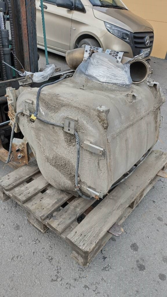 Scania NG580 pystyputki katalysaattori täydellinen pake - Motor pentru Camion: Foto 1 Scania NG580 pystyputki katalysaattori täydellinen pake - Motor pentru Camion: Foto 1