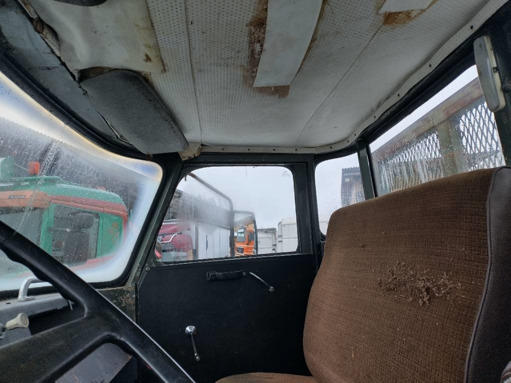 Sisu Karhu rahtilava ja ulosotto - Camion platformă: Foto 5 Sisu Karhu rahtilava ja ulosotto - Camion platformă: Foto 5