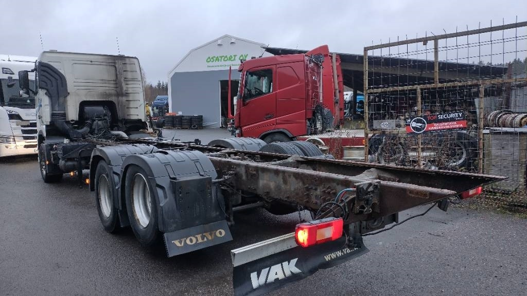 Volvo FH13 6x2 alusta, manuaalivaihteisto - Camion şasiu: Foto 4 Volvo FH13 6x2 alusta, manuaalivaihteisto - Camion şasiu: Foto 4