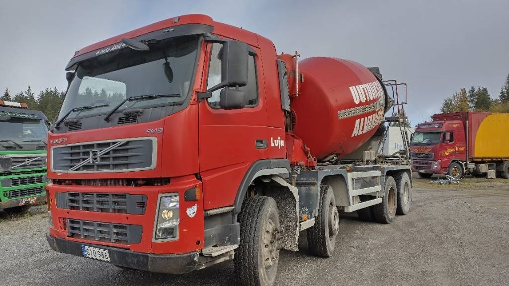 Volvo FM9 8x4 full steel,manual, mixer - Camion cisternă: Foto 1 Volvo FM9 8x4 full steel,manual, mixer - Camion cisternă: Foto 1
