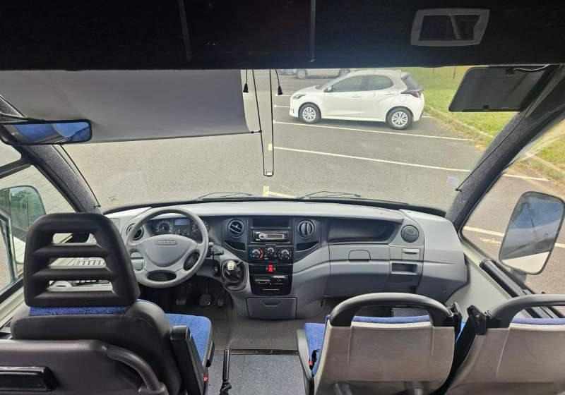 Iveco WING / SPROWADZONY/ 34 MIEJSCA/ MANUAL - Microbuz, Transport persoane: Foto 2 Iveco WING / SPROWADZONY/ 34 MIEJSCA/ MANUAL - Microbuz, Transport persoane: Foto 2