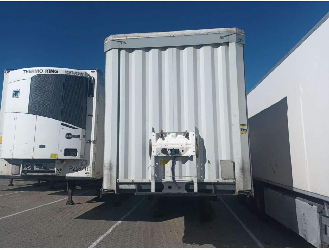2018 Krone SDP Profi Liner Standard Lifting Axle - Semiremorcă prelată: Foto 1 2018 Krone SDP Profi Liner Standard Lifting Axle - Semiremorcă prelată: Foto 1