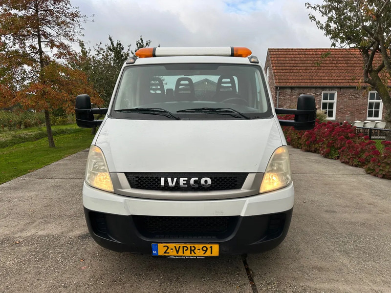 Iveco Daily 35C17 BE TREKKER 12T COMBI MET VELDHUIZEN SDO TRAILER 2008 / EURO 5 / 3 PERS. - Cap tractor: Foto 2 Iveco Daily 35C17 BE TREKKER 12T COMBI MET VELDHUIZEN SDO TRAILER 2008 / EURO 5 / 3 PERS. - Cap tractor: Foto 2