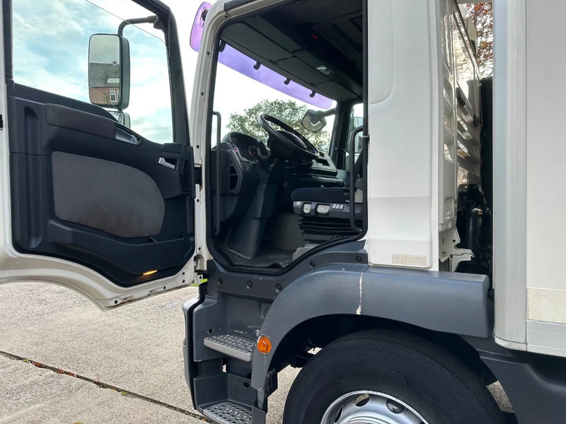 MAN TGM 18.280 / NL TRUCK / EURO 4 / CLIMA / DOORS+LIFT+SIDE DOOR / CARRIER FRIGO (print broken!) - Camion frigider: Foto 4 MAN TGM 18.280 / NL TRUCK / EURO 4 / CLIMA / DOORS+LIFT+SIDE DOOR / CARRIER FRIGO (print broken!) - Camion frigider: Foto 4