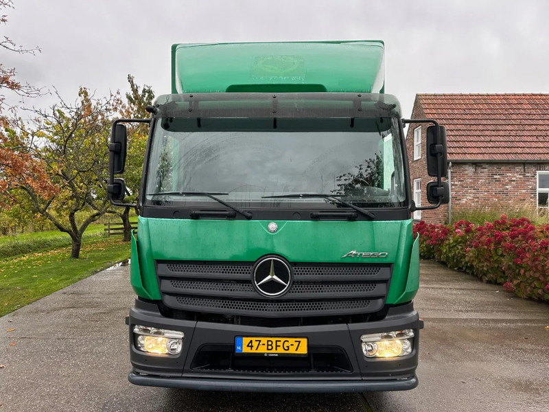Mercedes-Benz Atego 1018 / NL TRUCK / EURO 6 / ONLY 100.000KM! / BOX+LIFT+SIDE DOOR / CLIMA / AUTOMATIC - Camion furgon: Foto 4 Mercedes-Benz Atego 1018 / NL TRUCK / EURO 6 / ONLY 100.000KM! / BOX+LIFT+SIDE DOOR / CLIMA / AUTOMATIC - Camion furgon: Foto 4