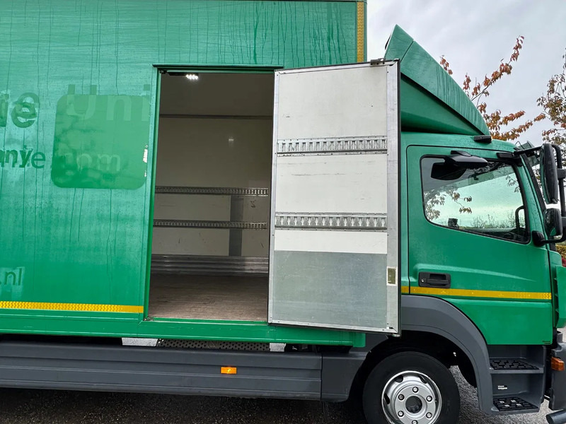 Mercedes-Benz Atego 1018 / NL TRUCK / EURO 6 / ONLY 100.000KM! / BOX+LIFT+SIDE DOOR / CLIMA / AUTOMATIC - Camion furgon: Foto 2 Mercedes-Benz Atego 1018 / NL TRUCK / EURO 6 / ONLY 100.000KM! / BOX+LIFT+SIDE DOOR / CLIMA / AUTOMATIC - Camion furgon: Foto 2