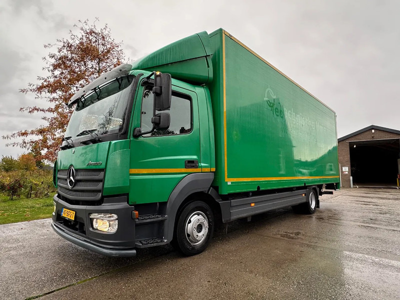 Mercedes-Benz Atego 1018 / NL TRUCK / EURO 6 / ONLY 100.000KM! / BOX+LIFT+SIDE DOOR / CLIMA / AUTOMATIC - Camion furgon: Foto 1 Mercedes-Benz Atego 1018 / NL TRUCK / EURO 6 / ONLY 100.000KM! / BOX+LIFT+SIDE DOOR / CLIMA / AUTOMATIC - Camion furgon: Foto 1