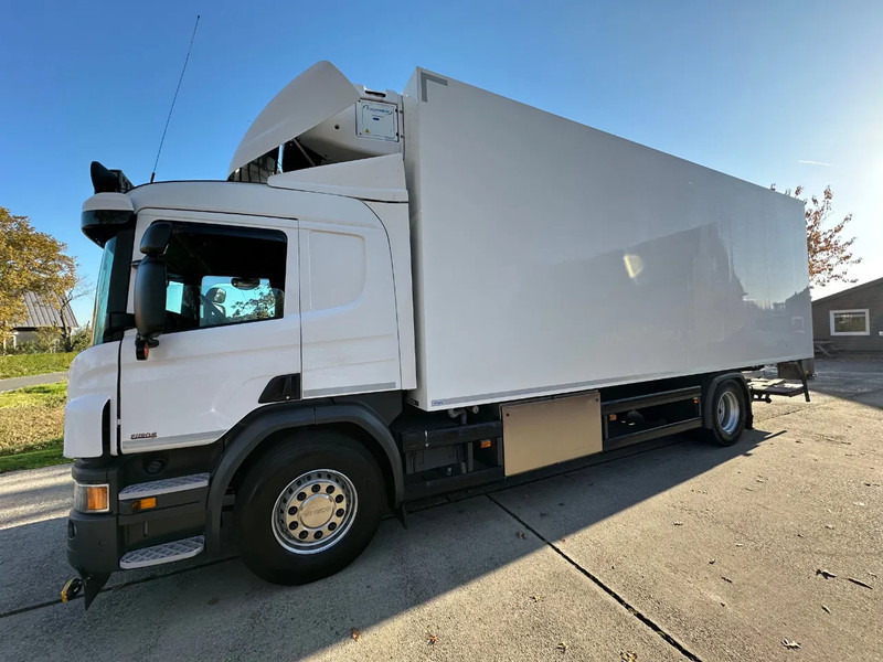 Scania P280 / NL TRUCK / EURO 6 / FULL AIR / CARRIER SUPRA 1250 / TOPCONDITION / LIFT+DOORS - Camion frigider: Foto 4 Scania P280 / NL TRUCK / EURO 6 / FULL AIR / CARRIER SUPRA 1250 / TOPCONDITION / LIFT+DOORS - Camion frigider: Foto 4