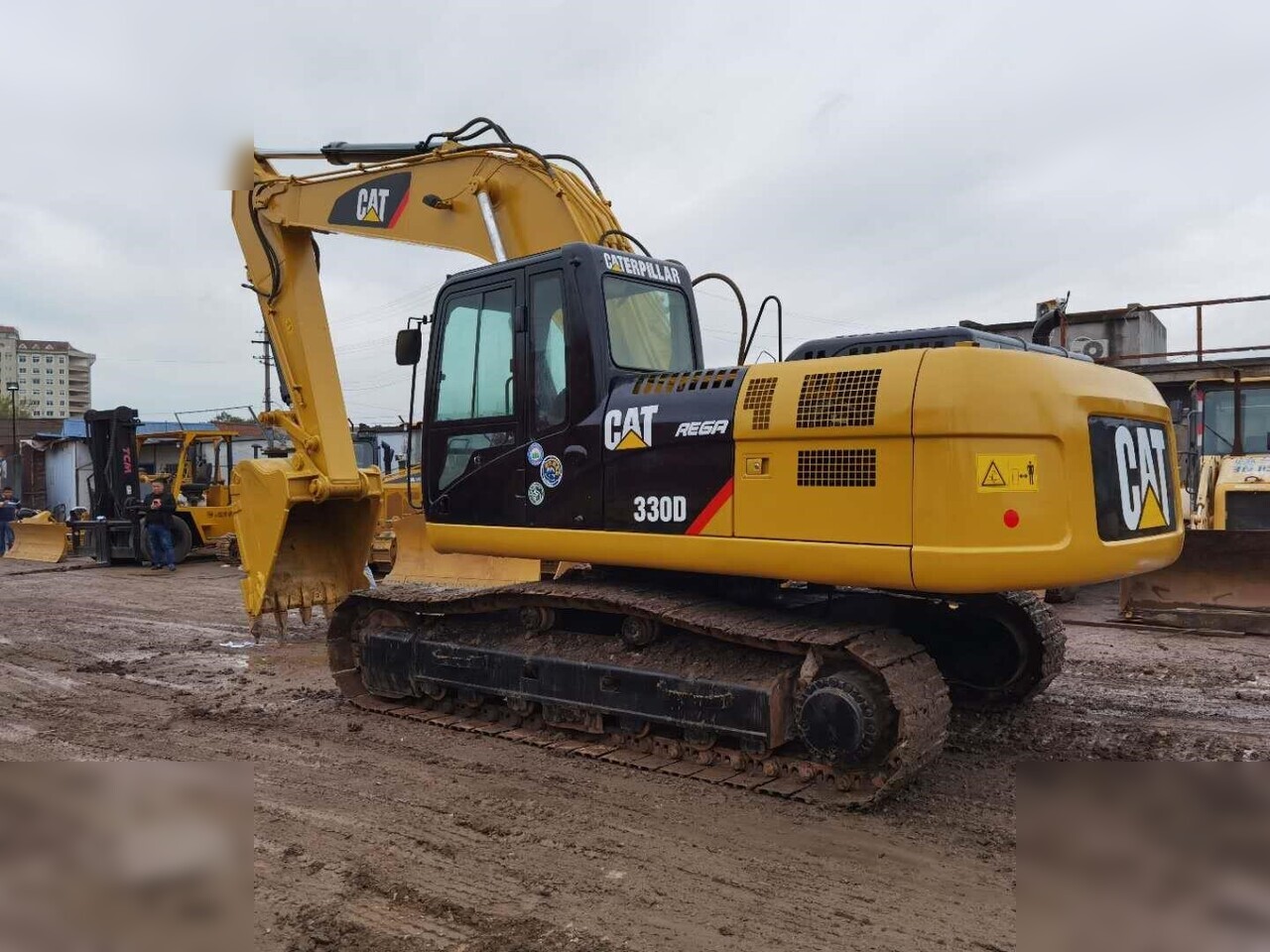 CATERPILLAR 330D - Excavator pe şenile: Foto 1 CATERPILLAR 330D - Excavator pe şenile: Foto 1