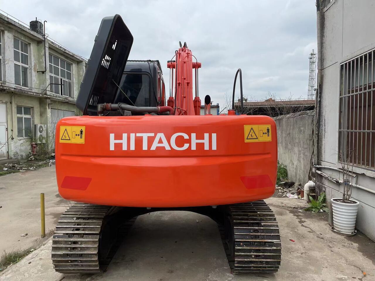 HITACHI zaxis120 - Excavator pe şenile: Foto 2 HITACHI zaxis120 - Excavator pe şenile: Foto 2