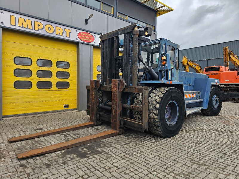 Svetruck 28120-46 - Stivuitor diesel: Foto 2 Svetruck 28120-46 - Stivuitor diesel: Foto 2
