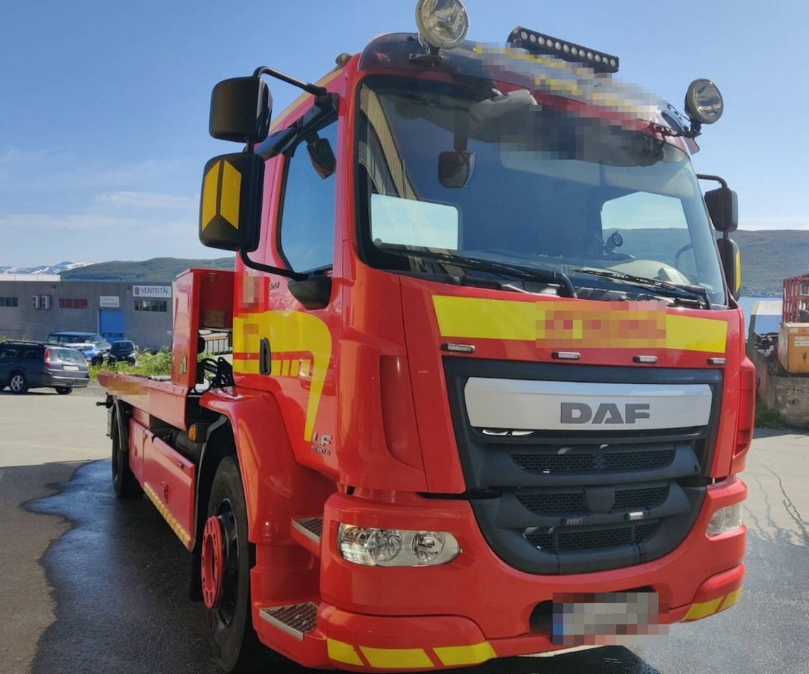 DAF LF 320 - Maşină de tractare: Foto 1 DAF LF 320 - Maşină de tractare: Foto 1