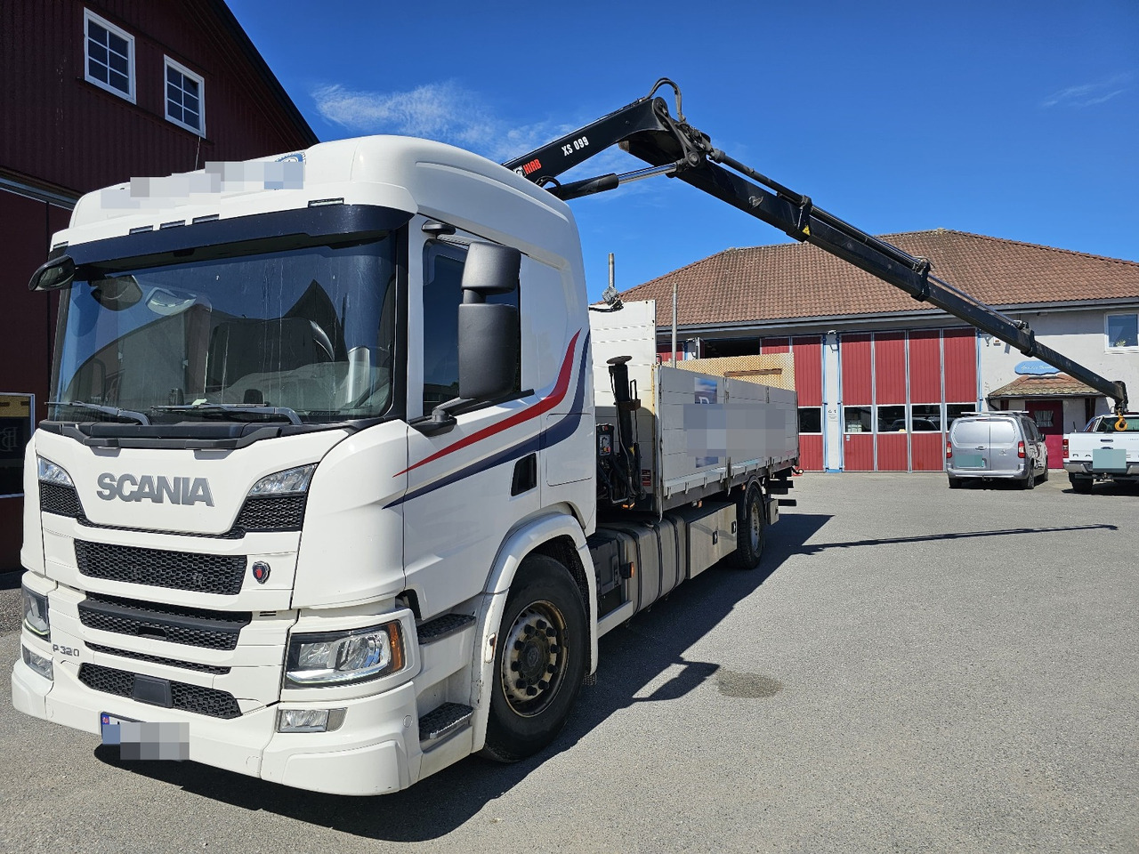 Scania P320 - Camion platformă, Camion cu macara: Foto 1 Scania P320 - Camion platformă, Camion cu macara: Foto 1