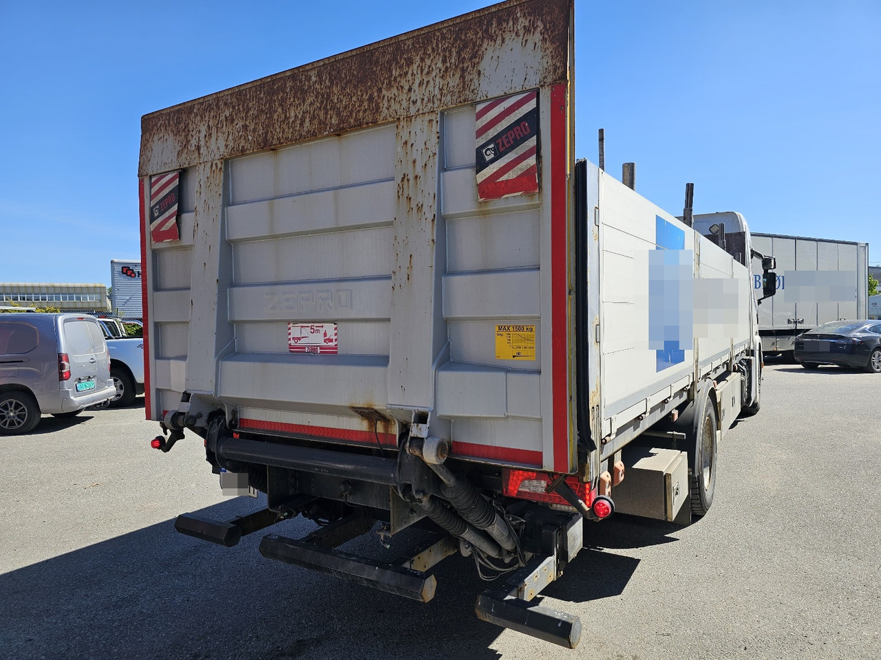 Scania P320 - Camion platformă, Camion cu macara: Foto 5 Scania P320 - Camion platformă, Camion cu macara: Foto 5