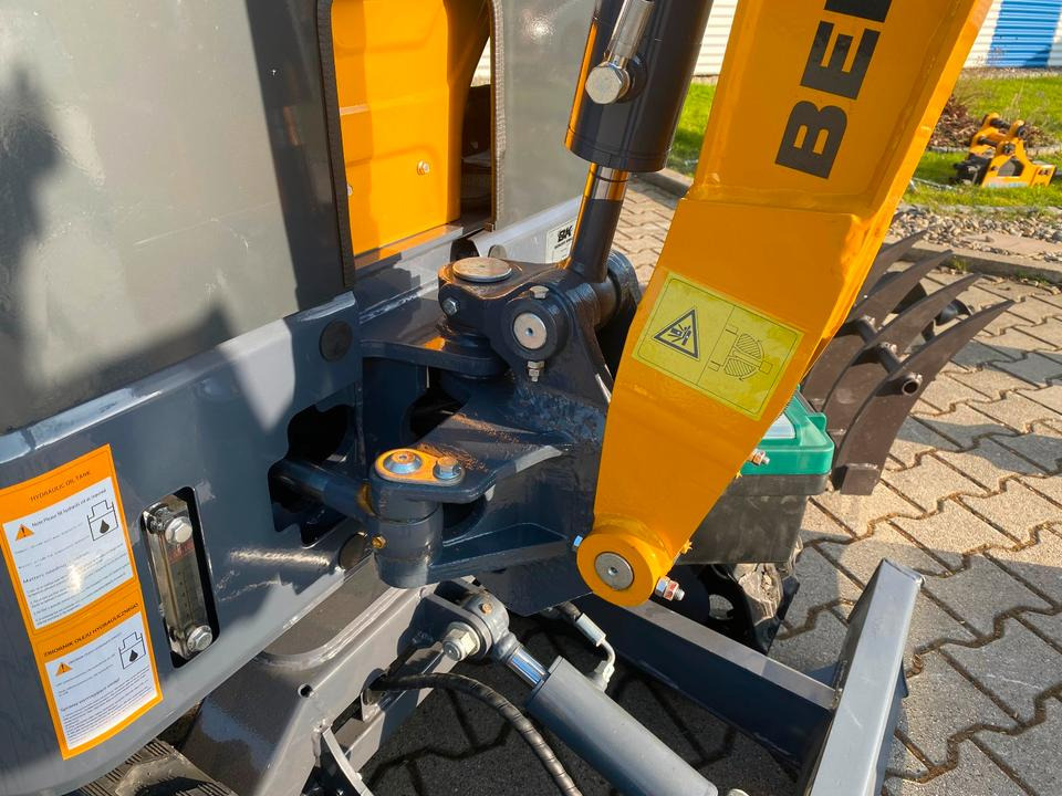 Mini excavator Minibagger BK950KS + Zubehör *INKL.19% MWST*BERGER KRAUS*KABINE*SOFORT!*: Foto 9 Mini excavator Minibagger BK950KS + Zubehör *INKL.19% MWST*BERGER KRAUS*KABINE*SOFORT!*: Foto 9