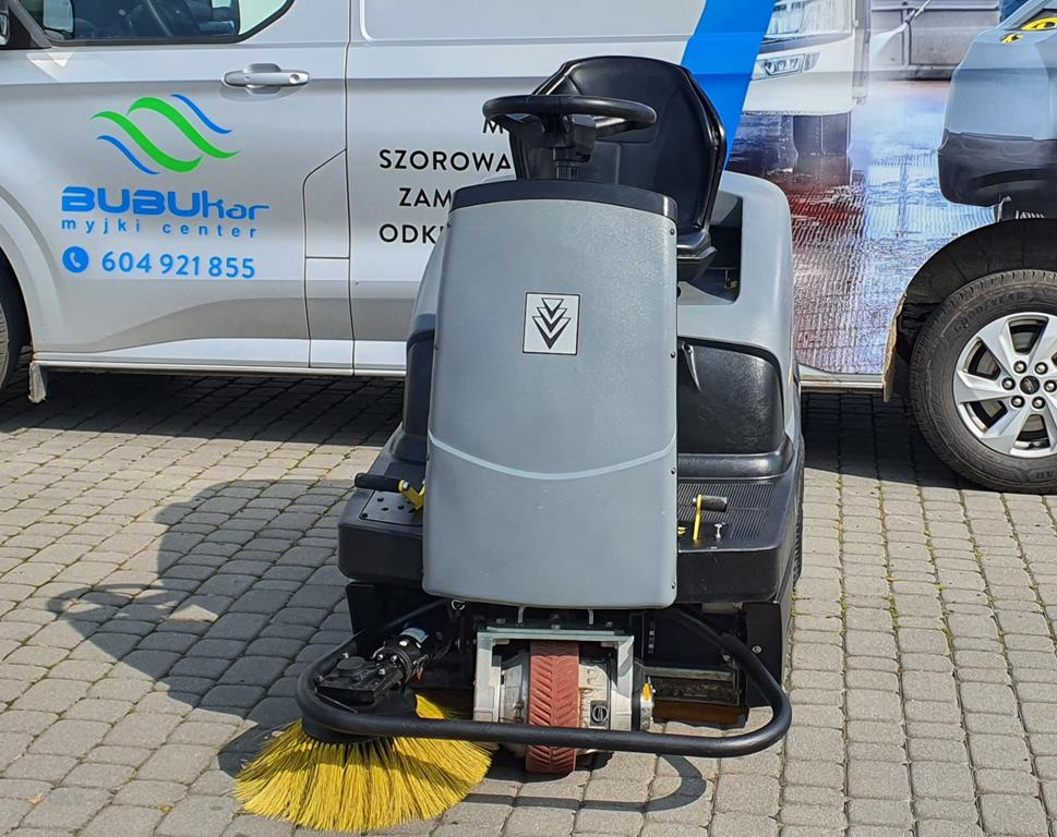 KÄRCHER KM 100/100 R Bp - Mașină de măturat industrială: Foto 3 KÄRCHER KM 100/100 R Bp - Mașină de măturat industrială: Foto 3