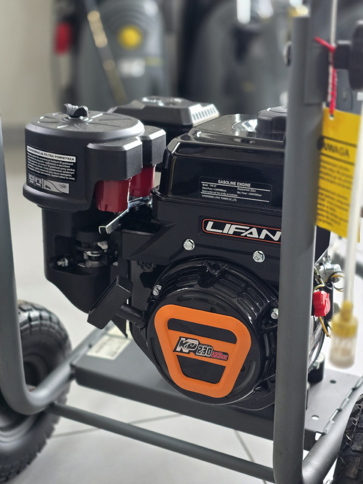 Kärcher HD 7/15 G NEW ENGINE - Aparat de spălat cu presiune: Foto 3 Kärcher HD 7/15 G NEW ENGINE - Aparat de spălat cu presiune: Foto 3