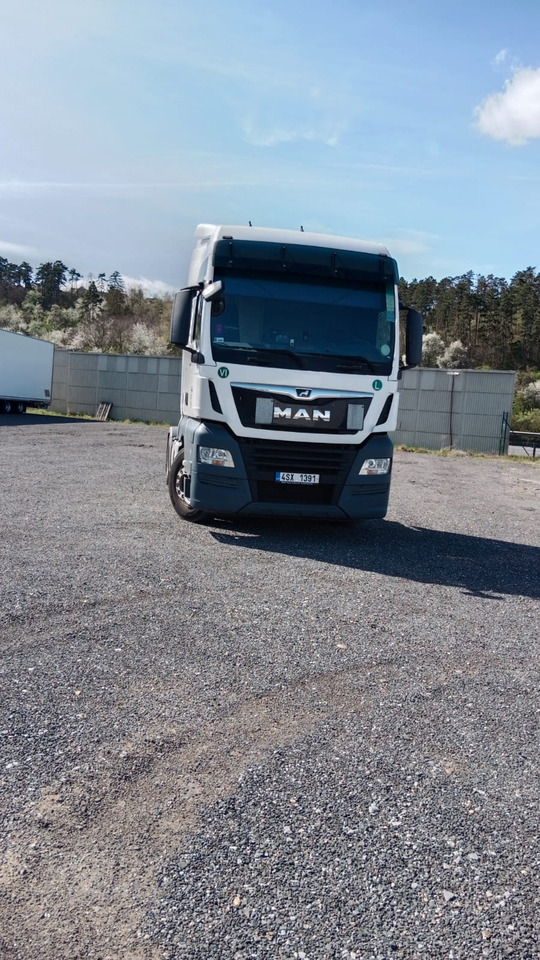 MAN TGX 18.500 4X2 XXL Retarder 2x Tanks Euro 6 - Cap tractor: Foto 1 MAN TGX 18.500 4X2 XXL Retarder 2x Tanks Euro 6 - Cap tractor: Foto 1